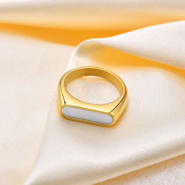 Evie Ring