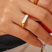 Evie Ring