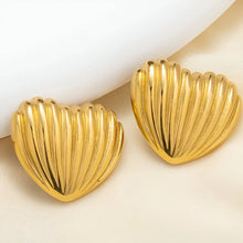 Quninn Heart Earrings