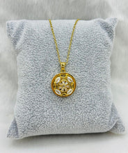 Stainless steel spin necklace