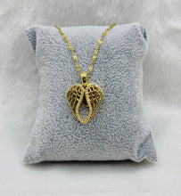Stainless steel spin necklace