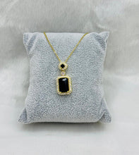 Stainless steel spin necklace