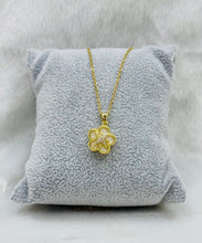 Stainless steel spin necklace